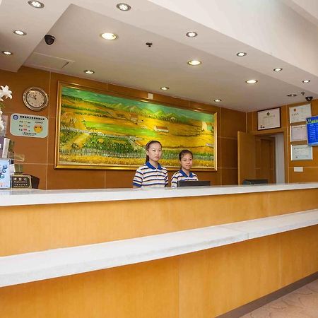 7Days Inn Guangzhou South Railway Station Nan Pu Metro Station Exterior foto